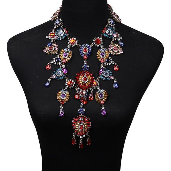 beautefeminine.fr bijoux ras du cou Model D Collier tendance cristal et métal pour femmes