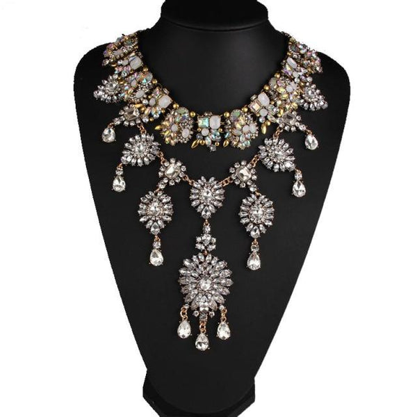 beautefeminine.fr bijoux ras du cou Model F Collier tendance cristal et métal pour femmes