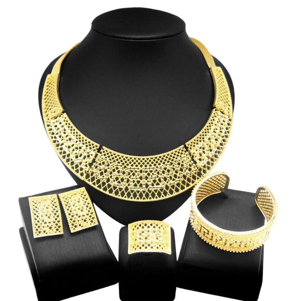 Clamanta Beauty Or Chaine ras de cou la féminité jusqu’au cou