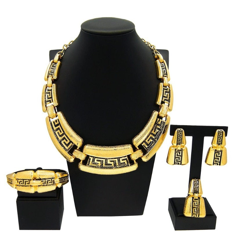 Clamanta Beauty Or/Noir Chaine ras de cou la féminité jusqu’au cou