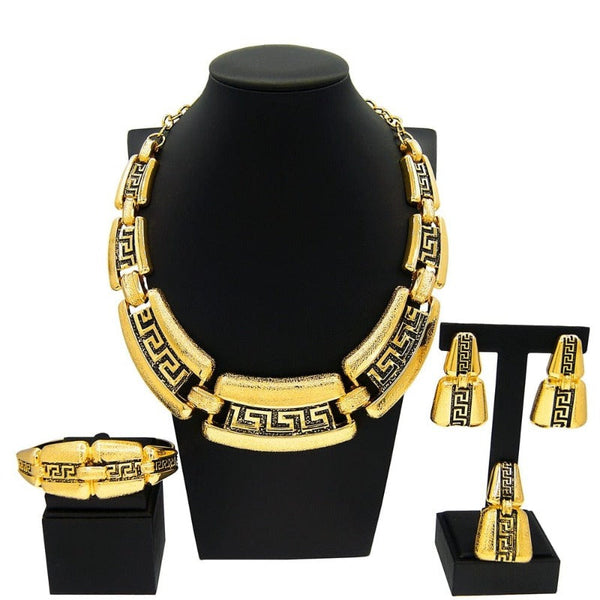 Clamanta Beauty Or/Noir Chaine ras de cou la féminité jusqu’au cou